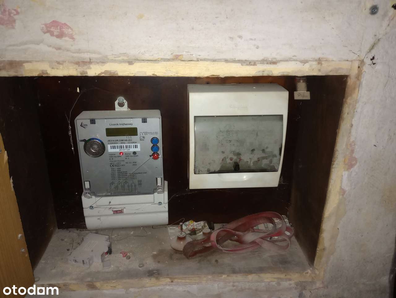 Dom w trakcie remontu w pięknej okolicy.-17