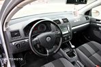 Volkswagen Golf - 15