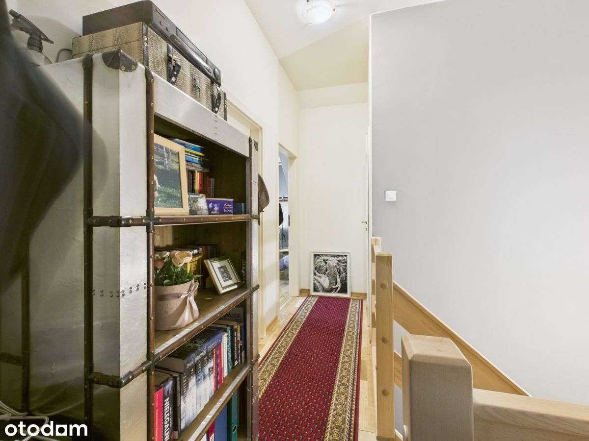 Komfortowe 2-poziomowe M4 z garażem i piwnicą-10