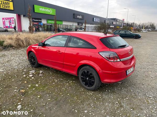 Opel Astra III GTC 1.6 Cosmo - 2