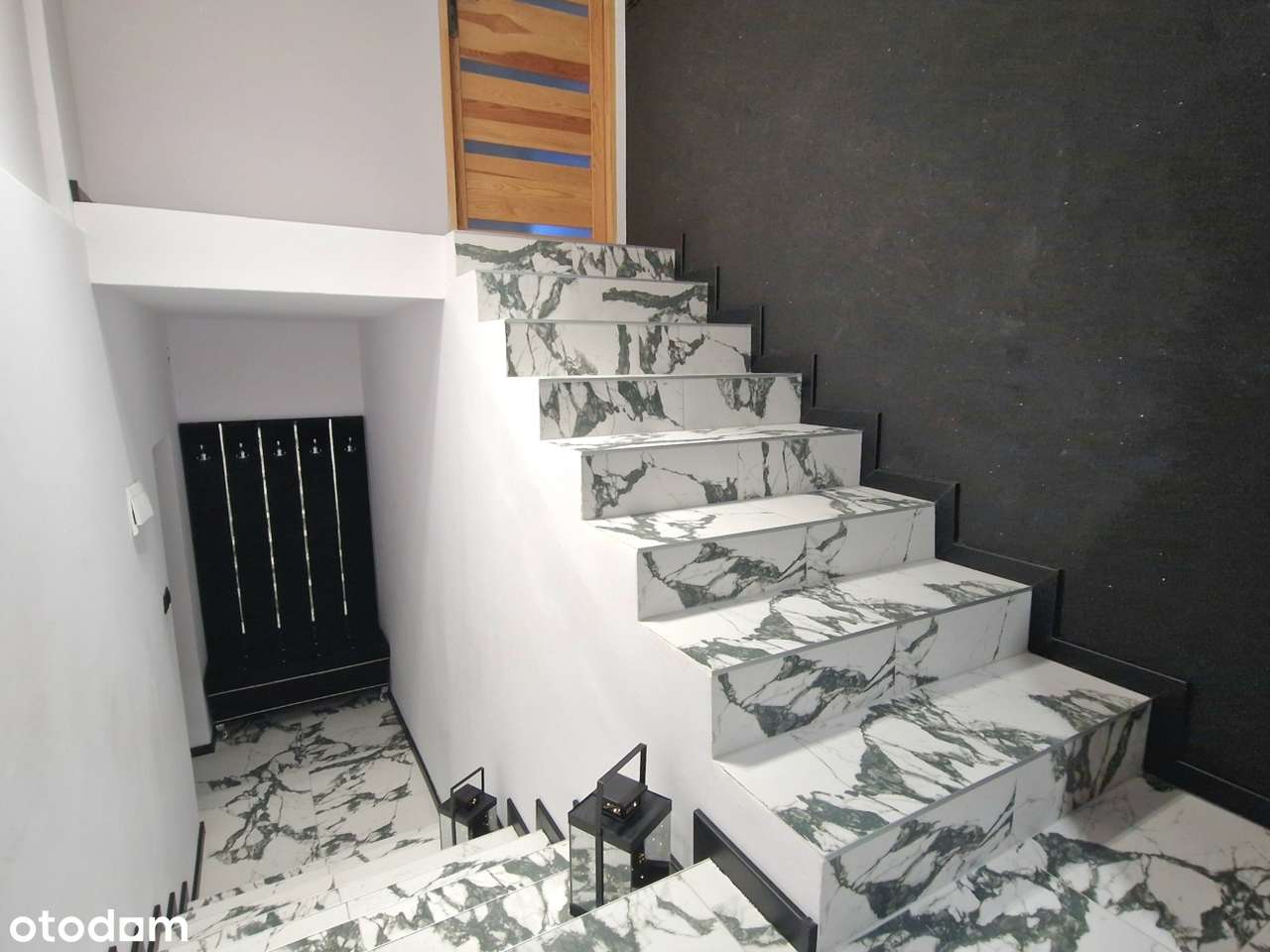 Wolnostojący, z potencjałem inwestycyjnym. 3 poziomy-osobne wejścia-8