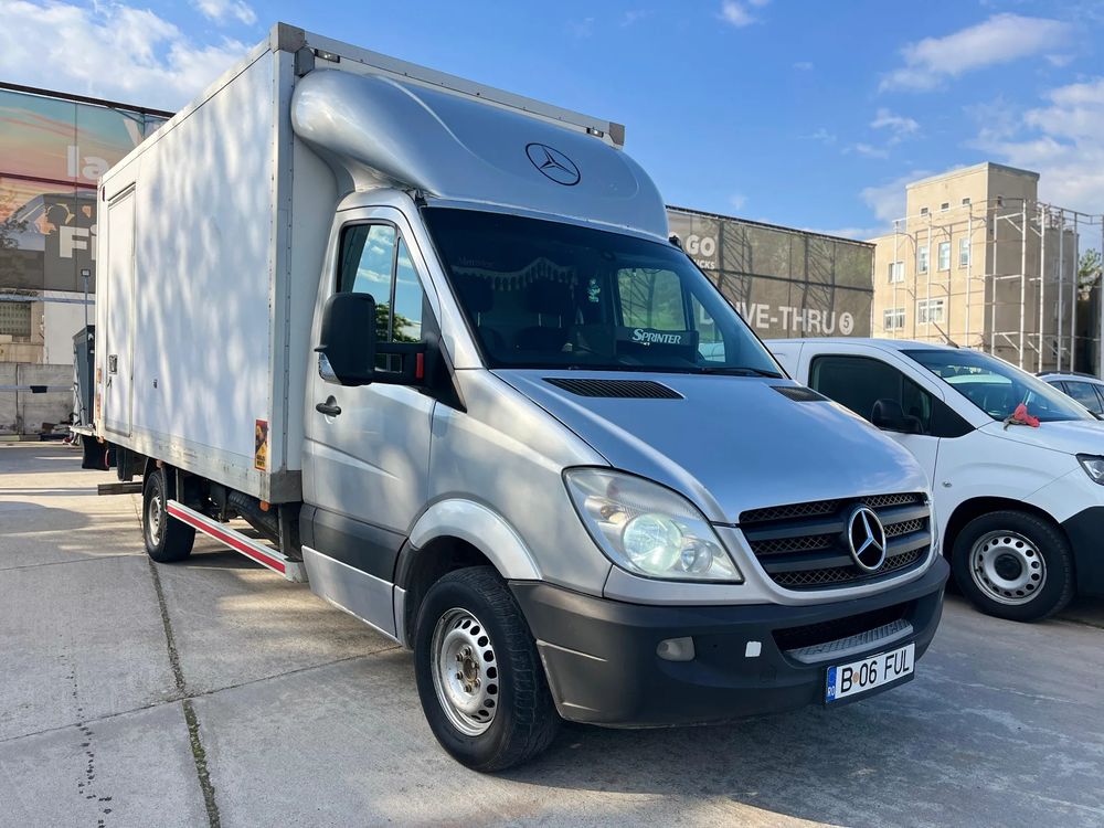 Mercedes-Benz Sprinter 2011