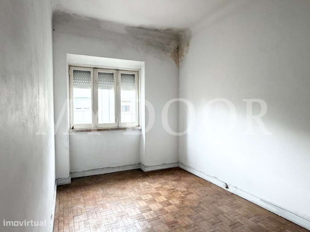 Apartamento T1 c/ potencial para transformar em T2 - Moscavide-12