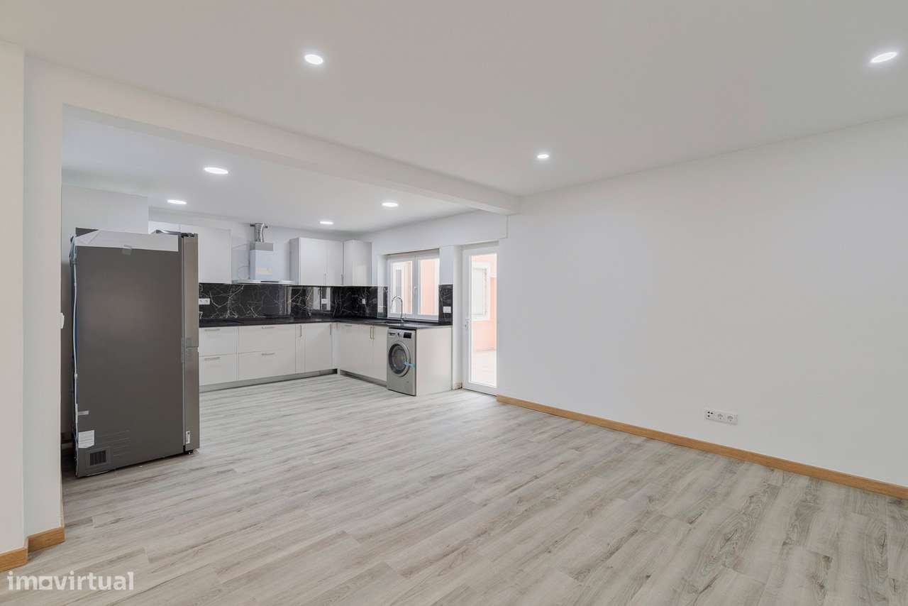 Moradia Luxo T4 em Foros de Amora - Grande imagem: 4/34