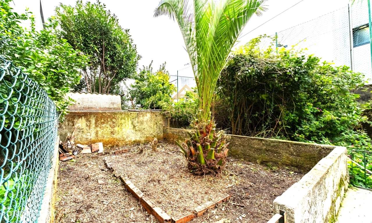 Apartamento T2 Remodelado, Jardim Privativo, Praça Velasquez- Porto-21