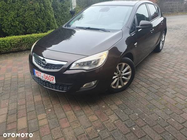 Opel Astra 1.7 CDTI DPF 150 Jahre - 1