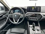 BMW Seria 5 530i xDrive MHEV - 17