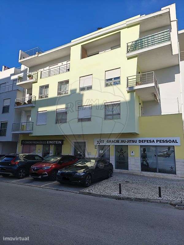 Garagem  para arrendamento - Grande imagem: 2/5