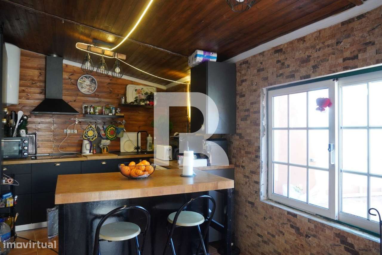 Moradia T2 no centro de Carreiras em Torres Vedras - Grande imagem: 2/36