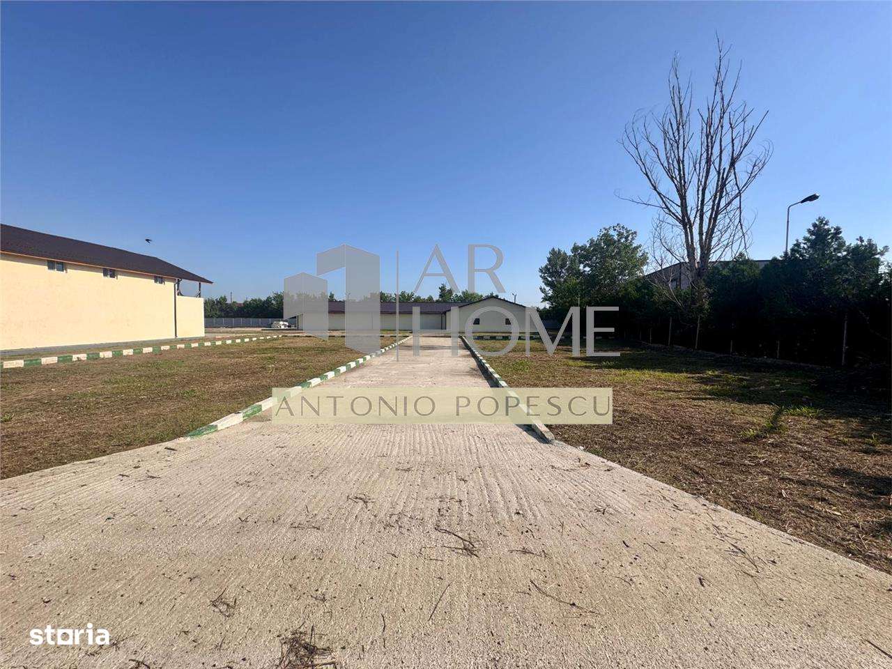 Ansamblu format din teren, platforma betonata si hale industriale, in - Imagine principală: 5/16