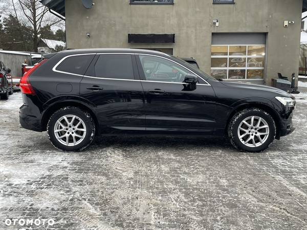 Volvo XC 60 D4 AWD Momentum - 4