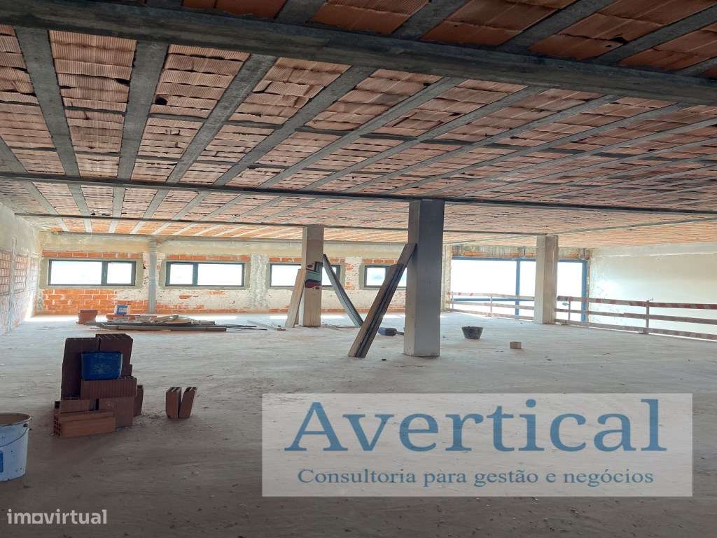 NOVO - Armazém c/ Escritório-8