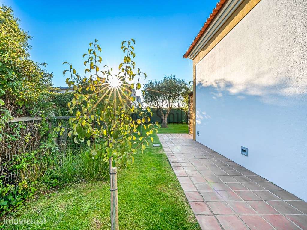 MORADIA LUXO STO ESTEVÃO. PISCINA. GARAGEM. COURT TÉNIS-7