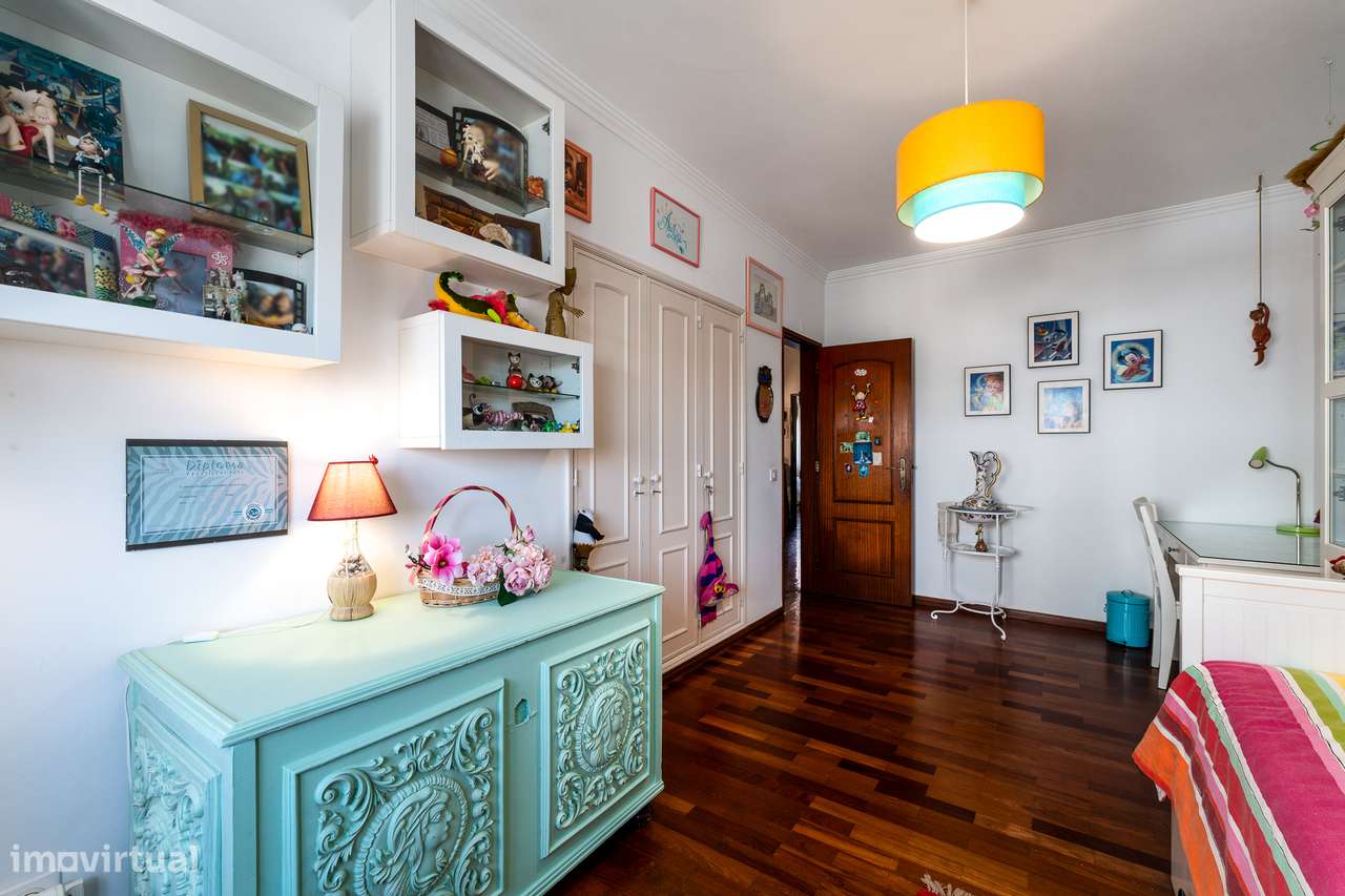 Moradia, 5 quartos, Sintra, Rio de Mouro-19