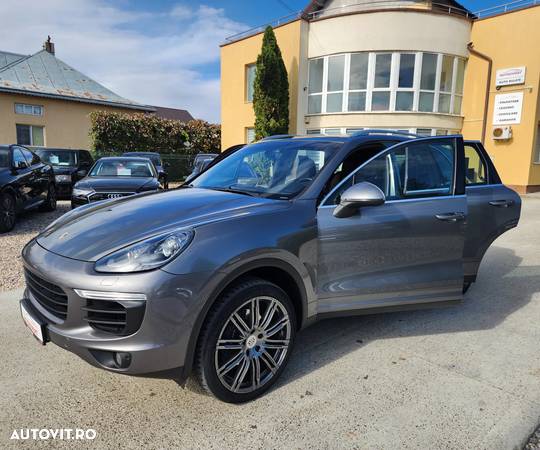 Porsche Cayenne 3.0 L - 9