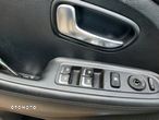 Kia Carens 1.7 CRDi M 7os - 4