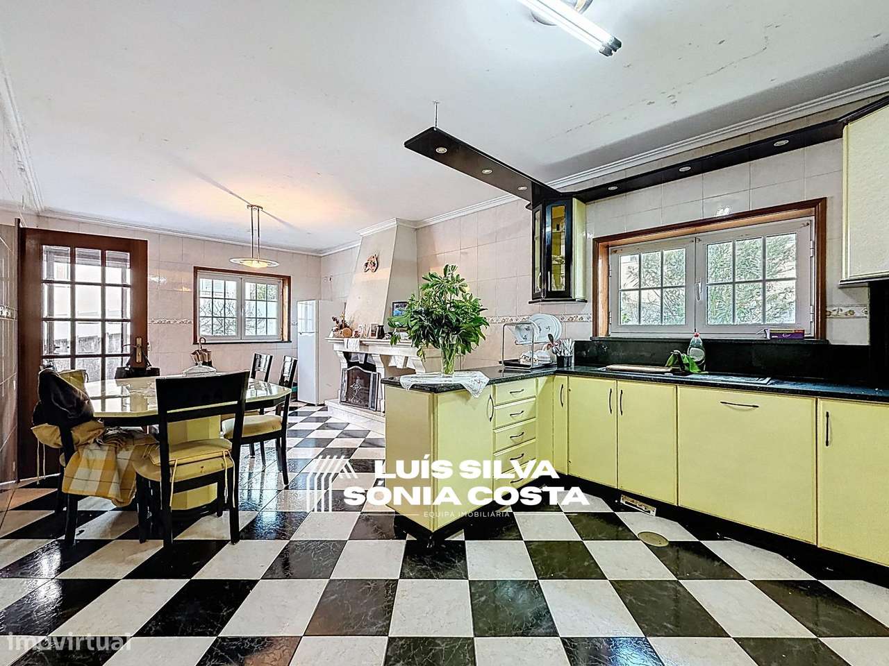 Moradia T3 Independente c/ Jardim, Áreas Generosas, Garagem p/...-9