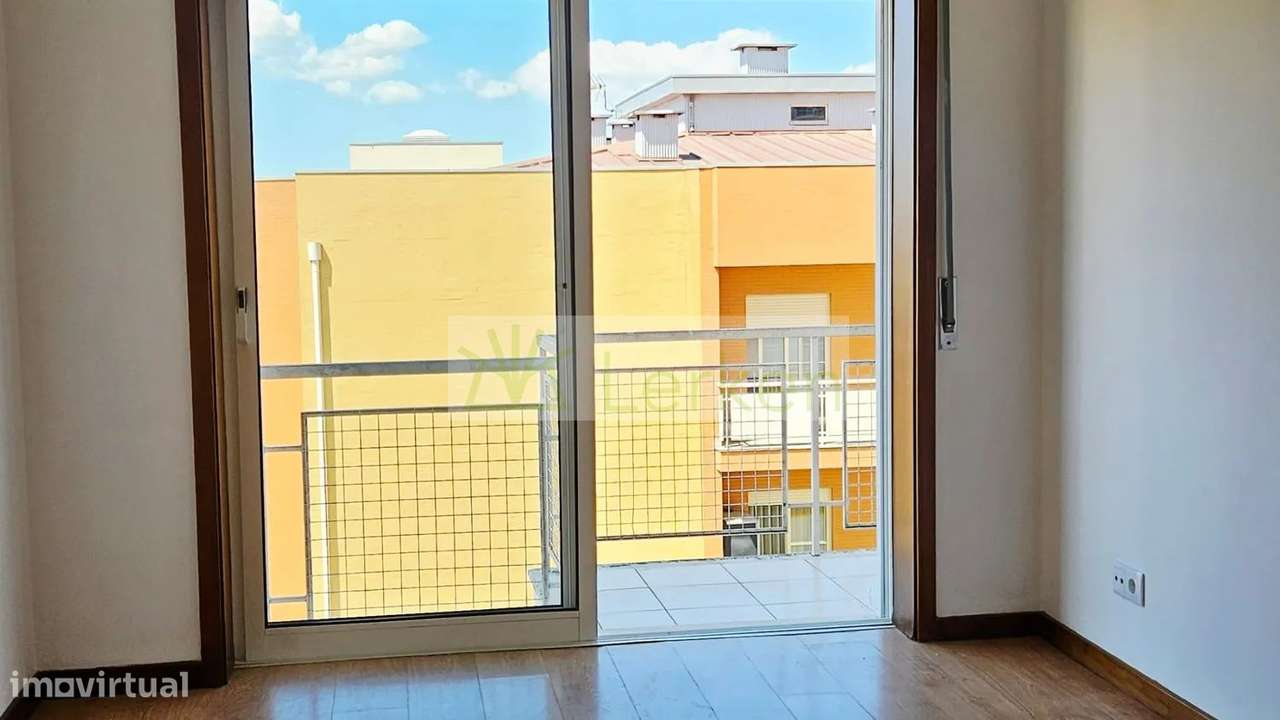 T2 a 5 minutos do Centro Braga (Real) | Garagem e elevador - Grande imagem: 5/7