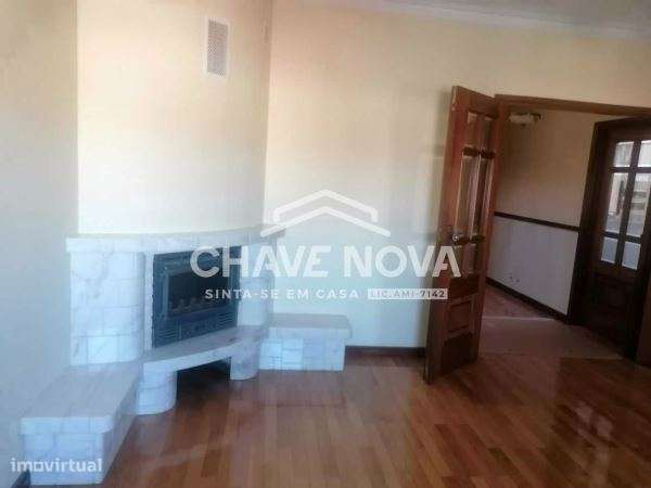 Andar Moradia T3 Duplex, c/ Terraço, em Campanhã - Grande imagem: 2/21