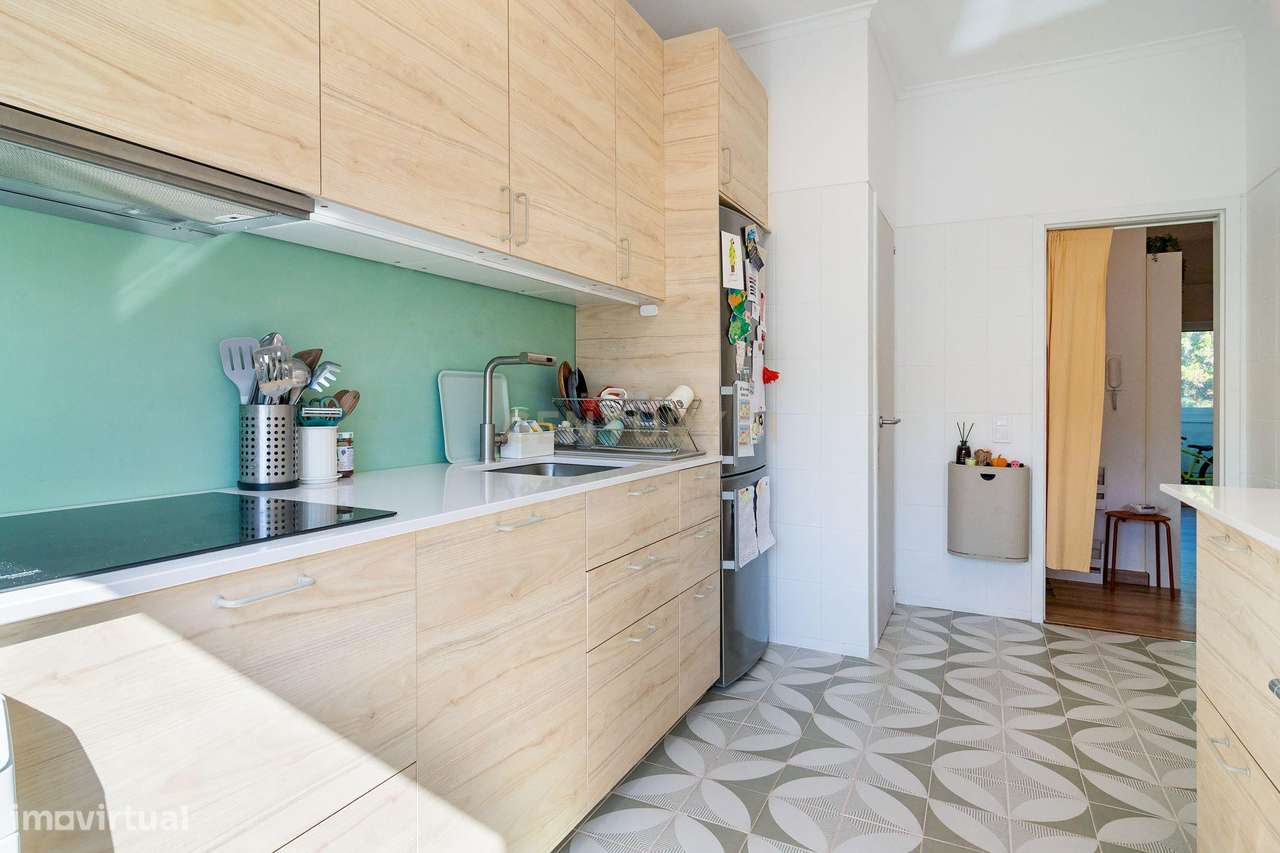 T4 Duplex Mobilado e Totalmente Remodelado | Centro do Linhó | Vista S-6