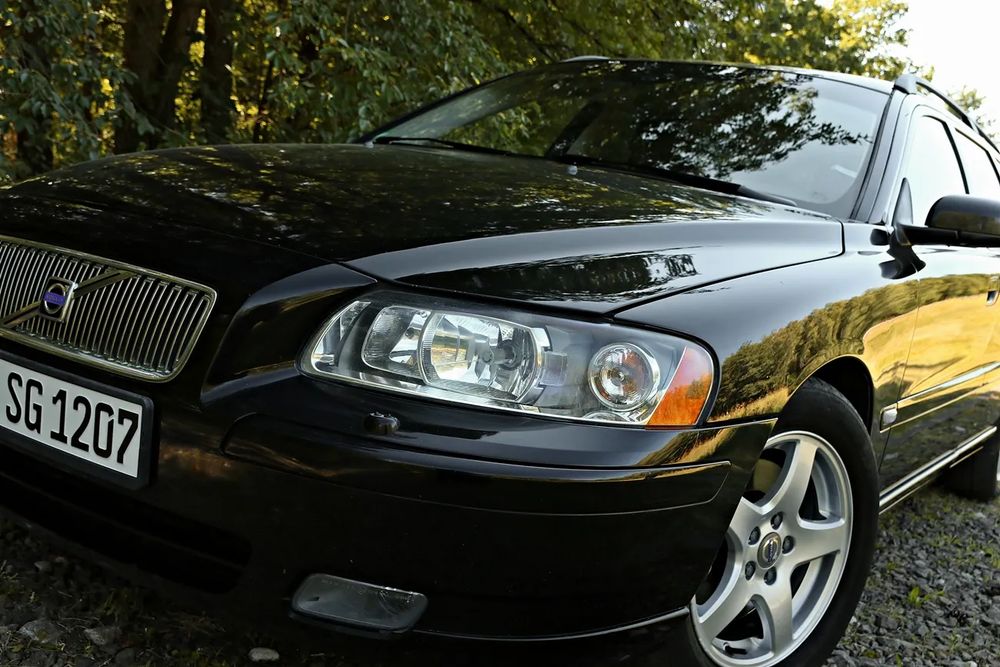 Volvo V70 II (1999-2007) 2.4 D DPF Momentum 2004