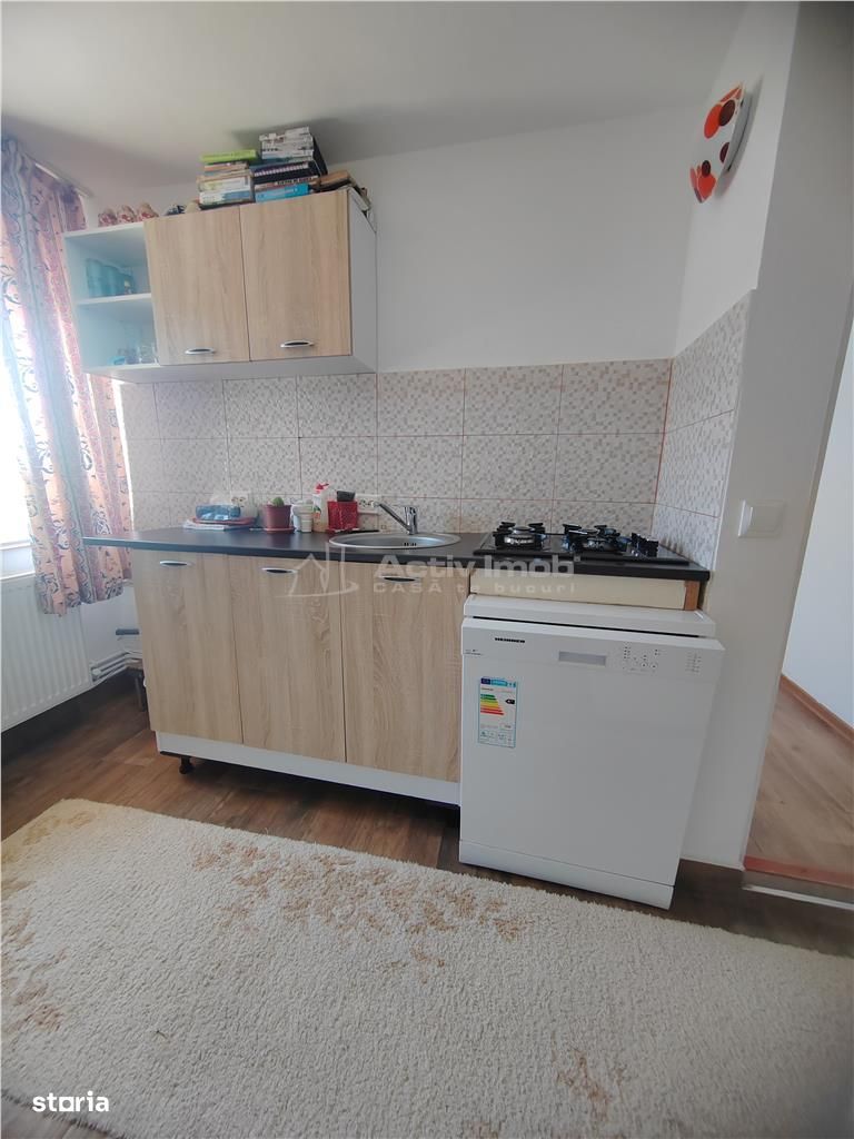 apartament decomandat 41 mp - etaj 2 - curte comuna - Pasarela Moisan