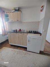 apartament decomandat 41 mp - etaj 2 - curte comuna - Pasarela Moisan