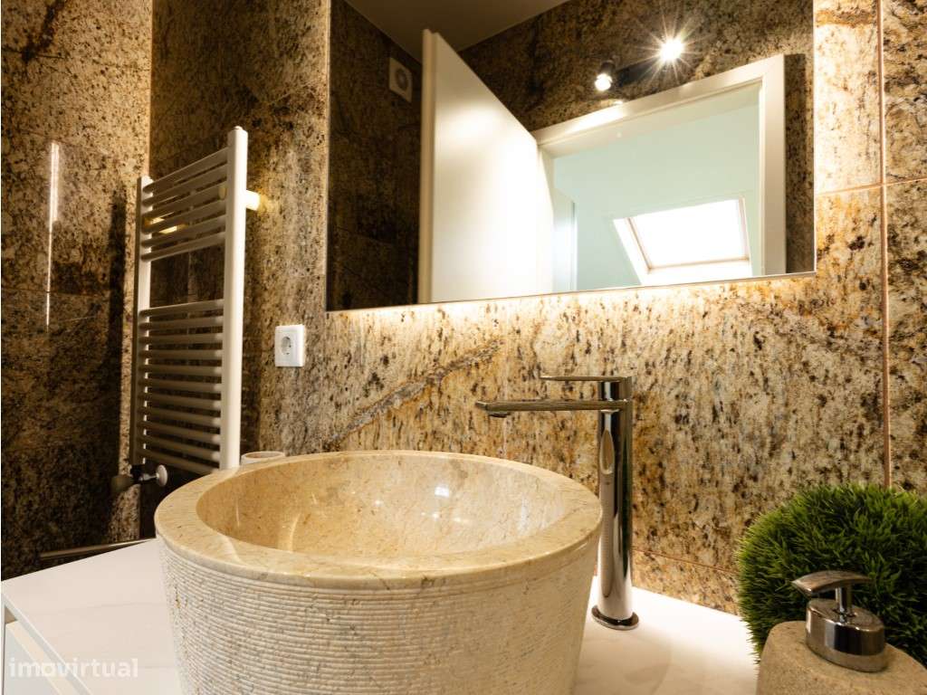 T2+2 Duplex na Condados - Como Novo, com Garagem Dupla-15