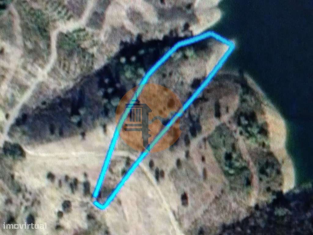 TERRENO COM 7.120 M2 - JUNTO A ÁGUA - ALCARIAS GRANDES - CASTRO MAR... - Grande imagem: 5/22