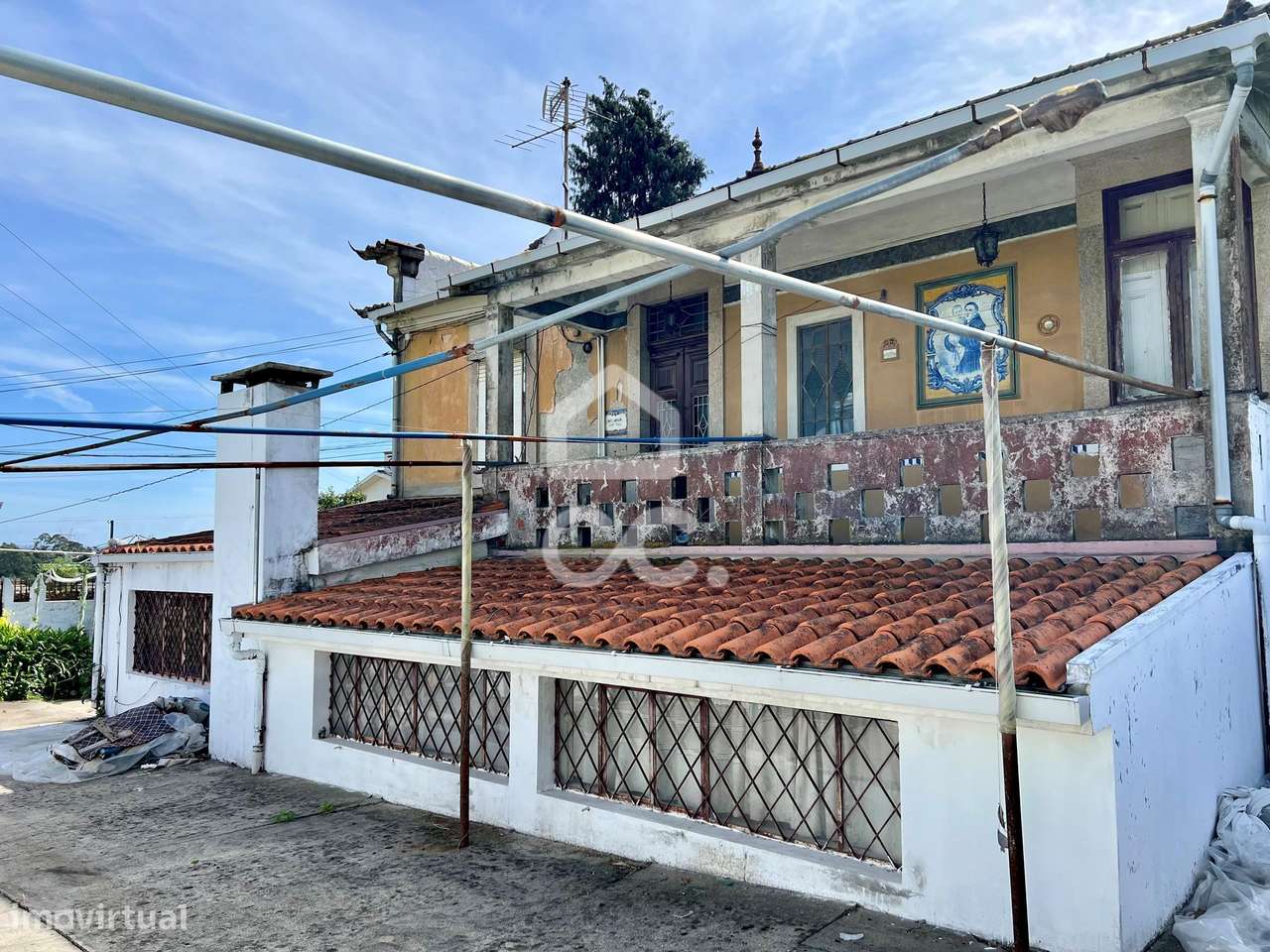 Quinta Senhorial T7 para reabilitação com elevado potencial construtiv-10