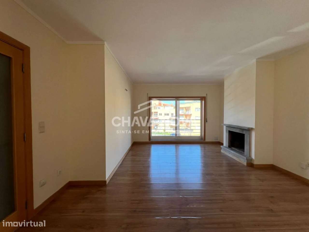 Apartamento T2 c/ Lugar de Garagem em Canelas (Edifício Prestige) - Grande imagem: 2/19