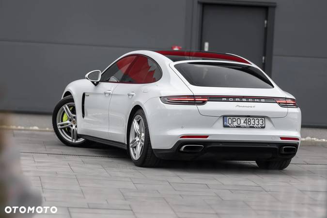 Porsche Panamera 4 E-Hybrid - 8