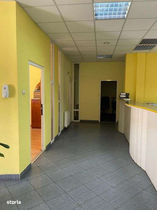 Spatiu comercial de inchiriat , Oradea, zona Rogerius! - Imagine principală: 2/10