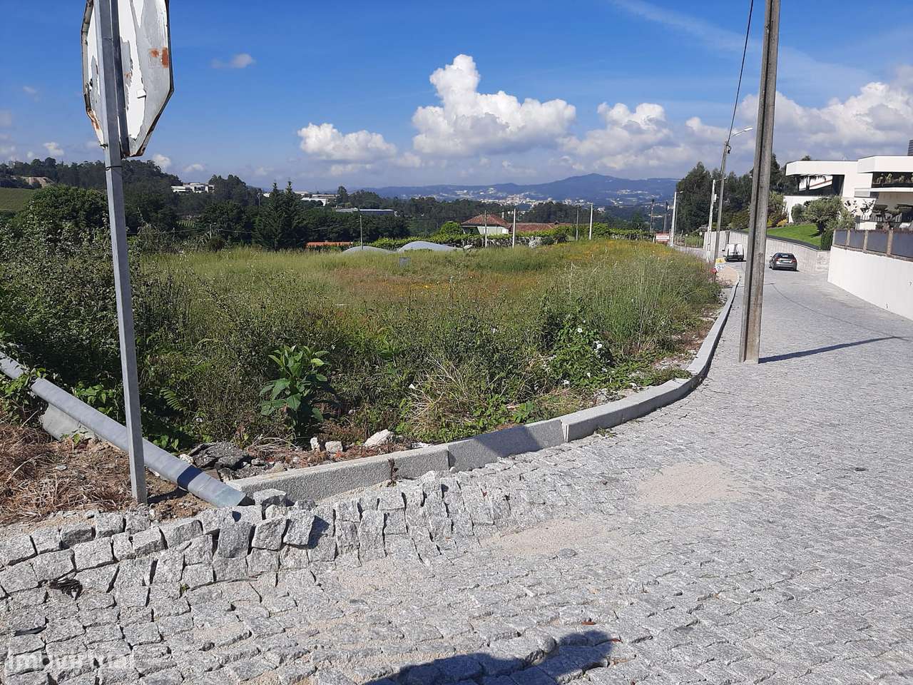 Vende Terreno Junto estrada nacional Bustelo-13
