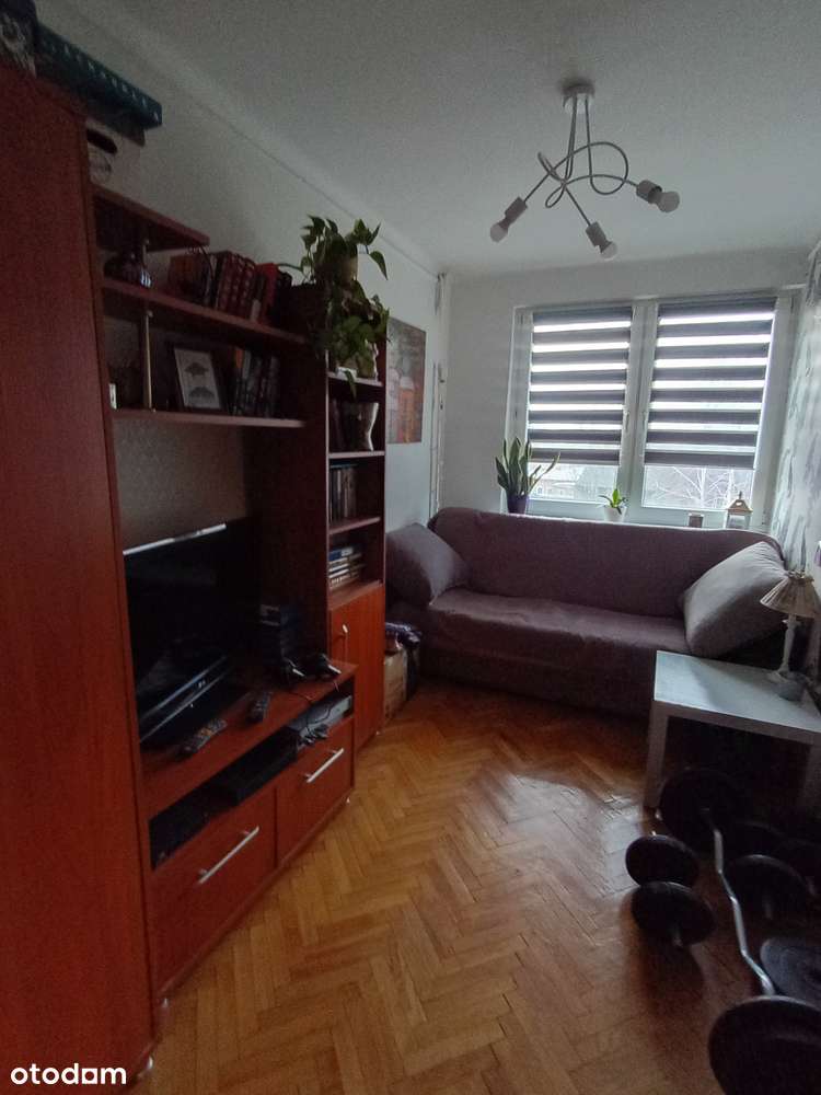 Mieszkanie trzypokojowe w centrum . Do wprowadzenia.-7