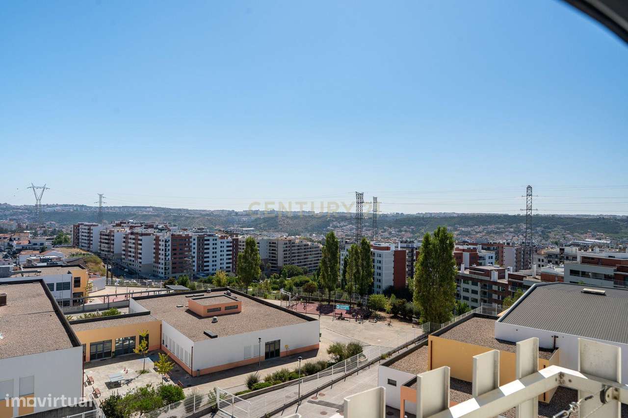 T1 em Odivelas com Parqueamento | Localização Privilegiada junto às Co-16