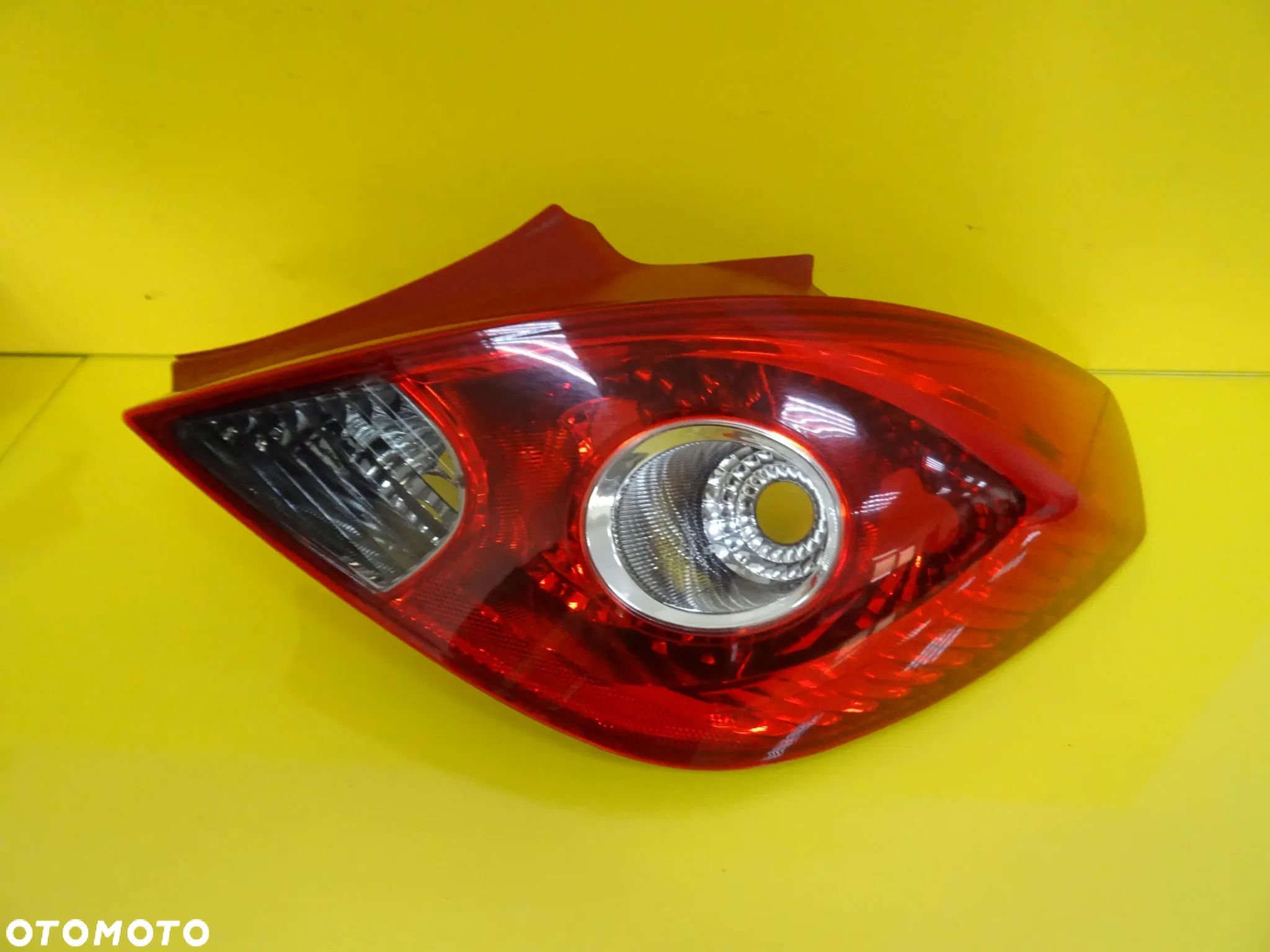 LAMPA PRAWY TYŁ OPEL CORSA D 3D 06-14 NR644 - 1