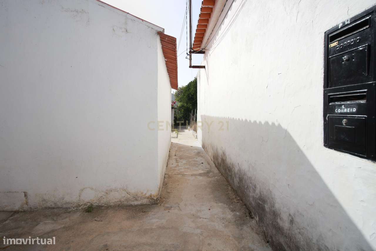 Conjunto de moradias para venda no Afonsoeiro-23