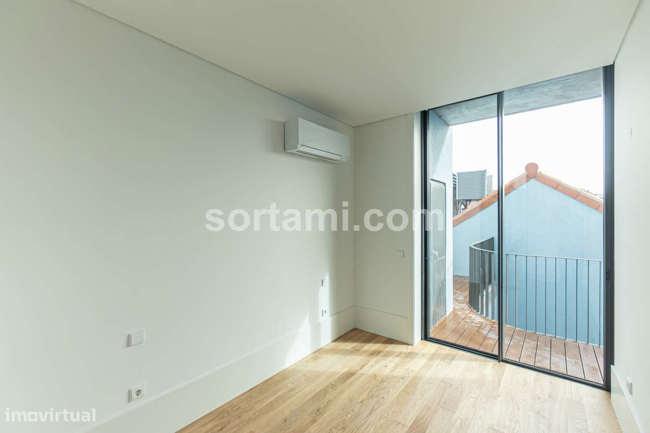 Apartamento T1+1 Venda em Cedofeita, Santo Ildefonso, Sé, Miragaia, Sã-1