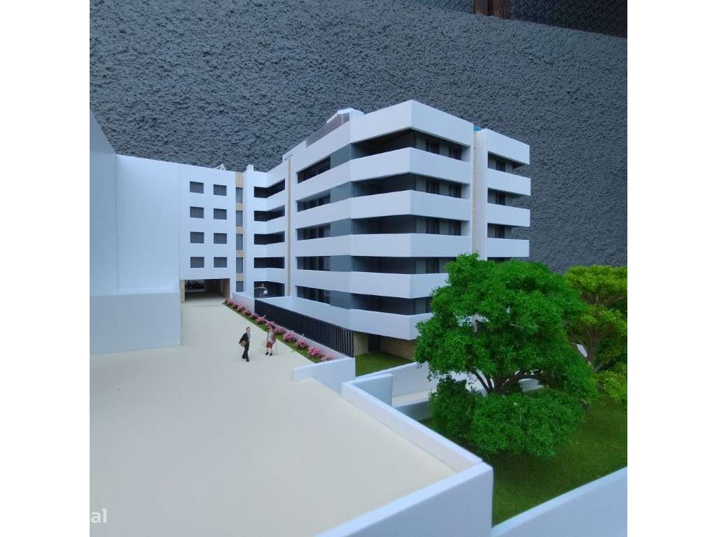 Apartamento T3, novo, varanda com churrasqueira; piscina e playgrou...-14