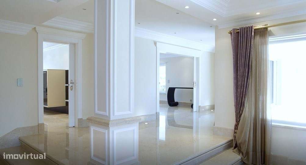 Villa exclusiva com vista para a serra de Sintra - Várzea de Sintra, S-17