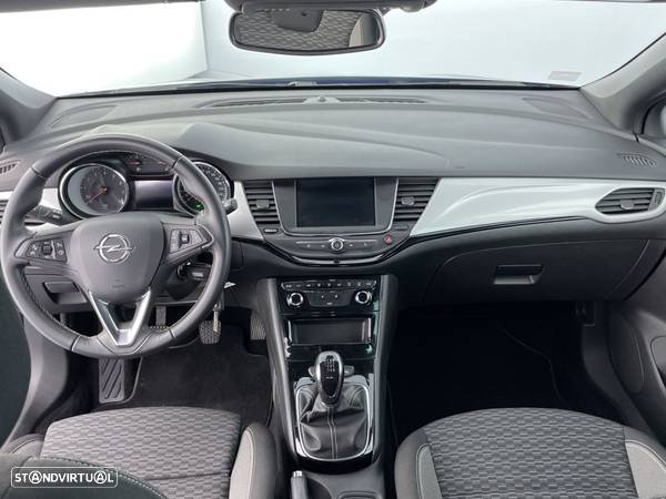 Opel Astra Sports Tourer - 10