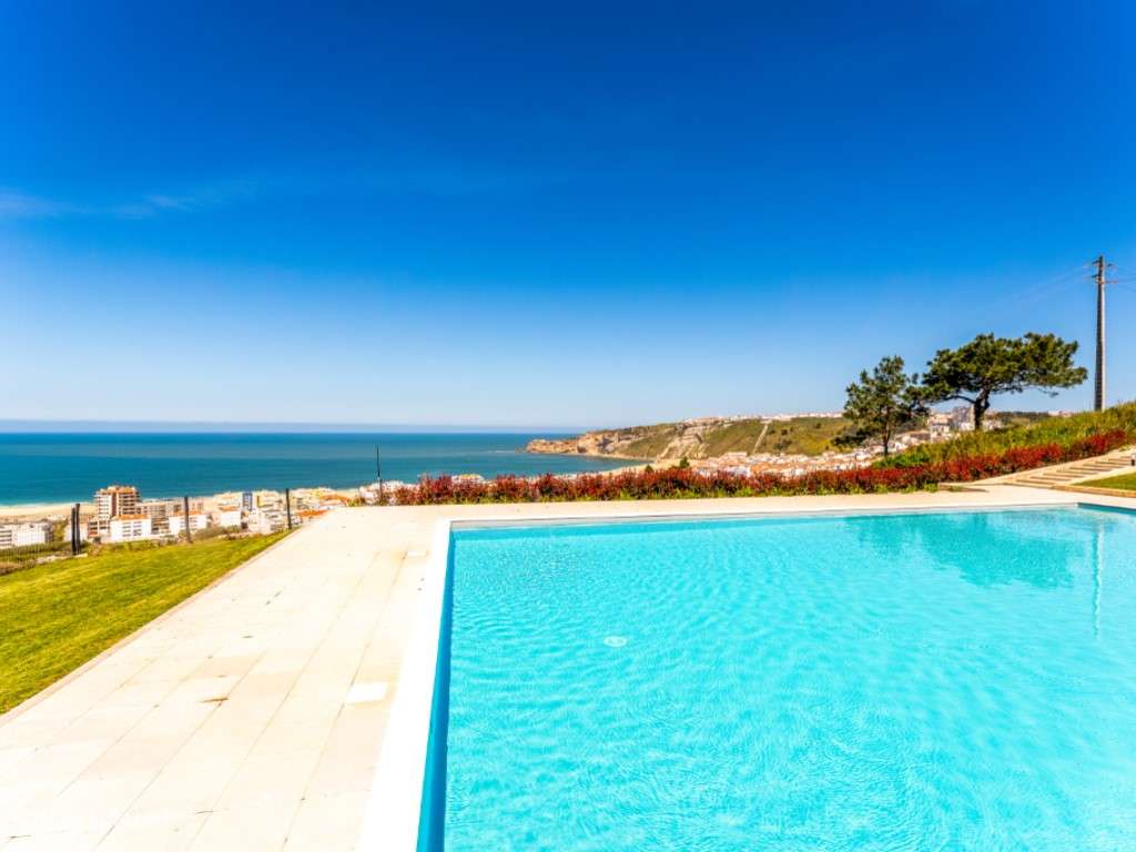 Apartamento T2 na Pederneira com piscina e Vista Mar-5