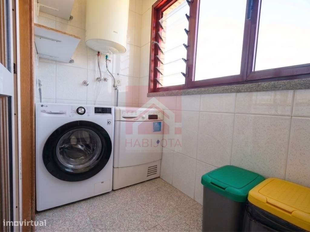 Apartamento T2 recuado em Fânzeres, Gondomar-5