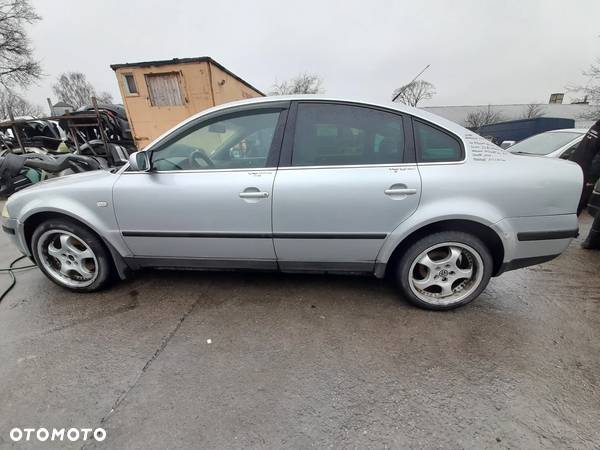 VOLKSWAGEN PASSAT B5 LIFT SILNIK 2.0 8V 115KM 85kW ozn. AZM - 15