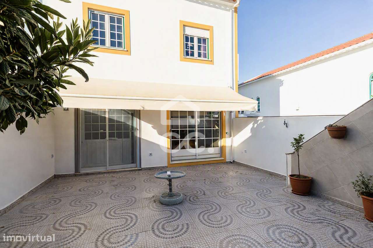 Moradia T3 c/ Garagem, Quintal e Terraço no Bairro da Casinha, em Évor-19