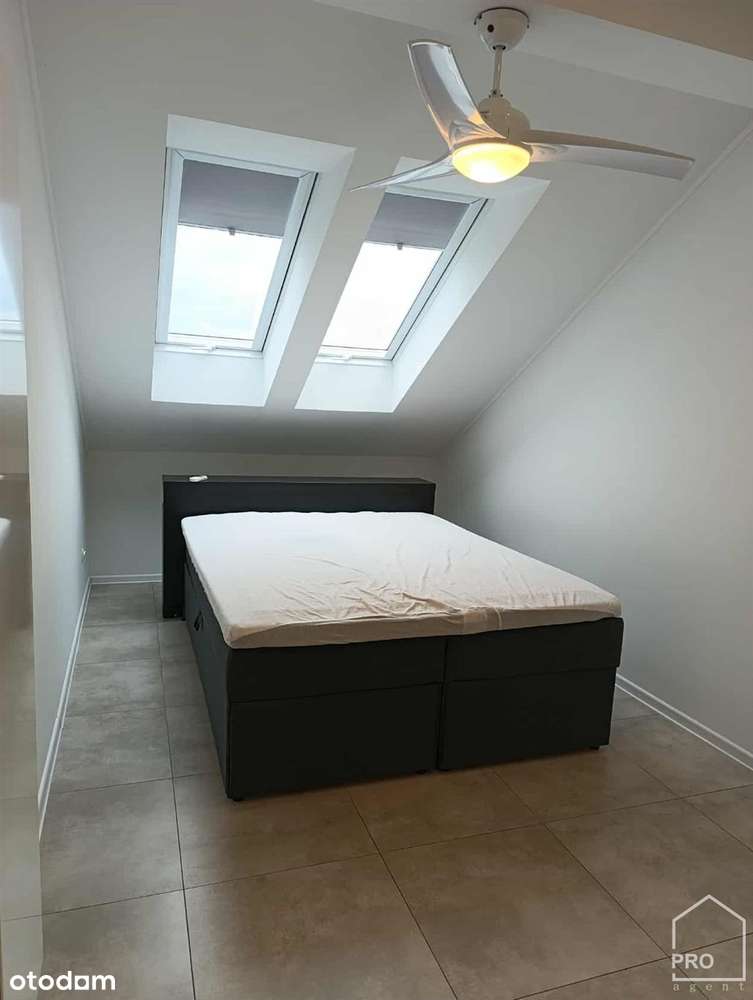 Dwupoziomowe mieszkanie w pobliżu radiostacji-10