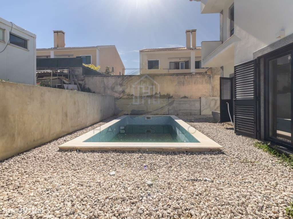 Moradias novas situadas na zona histórica de Azeitão-8