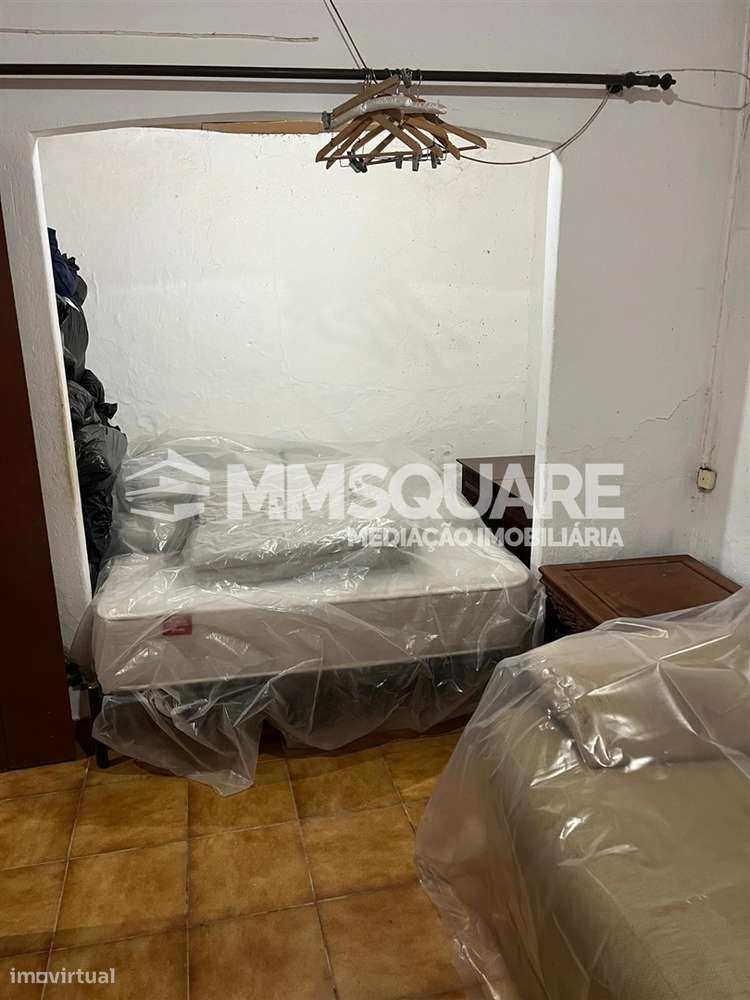 Moradia T3 inserida na zona histórica de Ourique-17