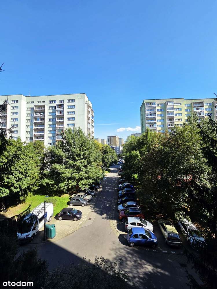 3-pokojowe mieszkanie z balkonem, jasne i funkcjonalne. ul Odrzańska 4-8